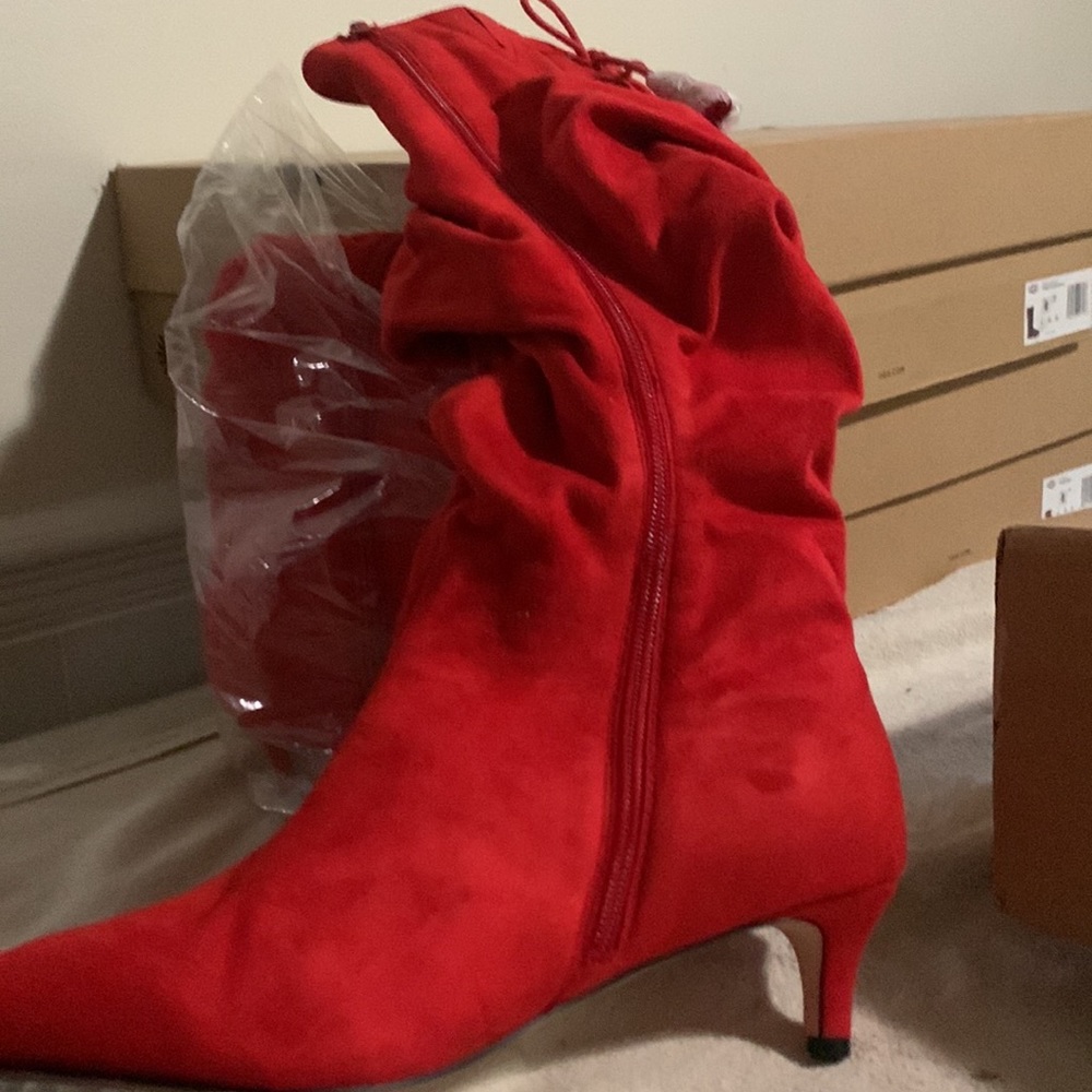 Suede Comfort View tall calf boot.
